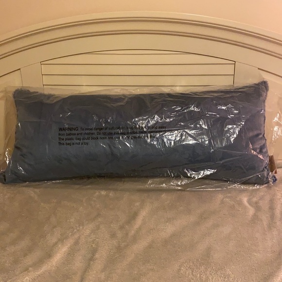 Koolaburra by UGG Izzel Body Size Decorative Pillow Throw - Picture 3 of 8